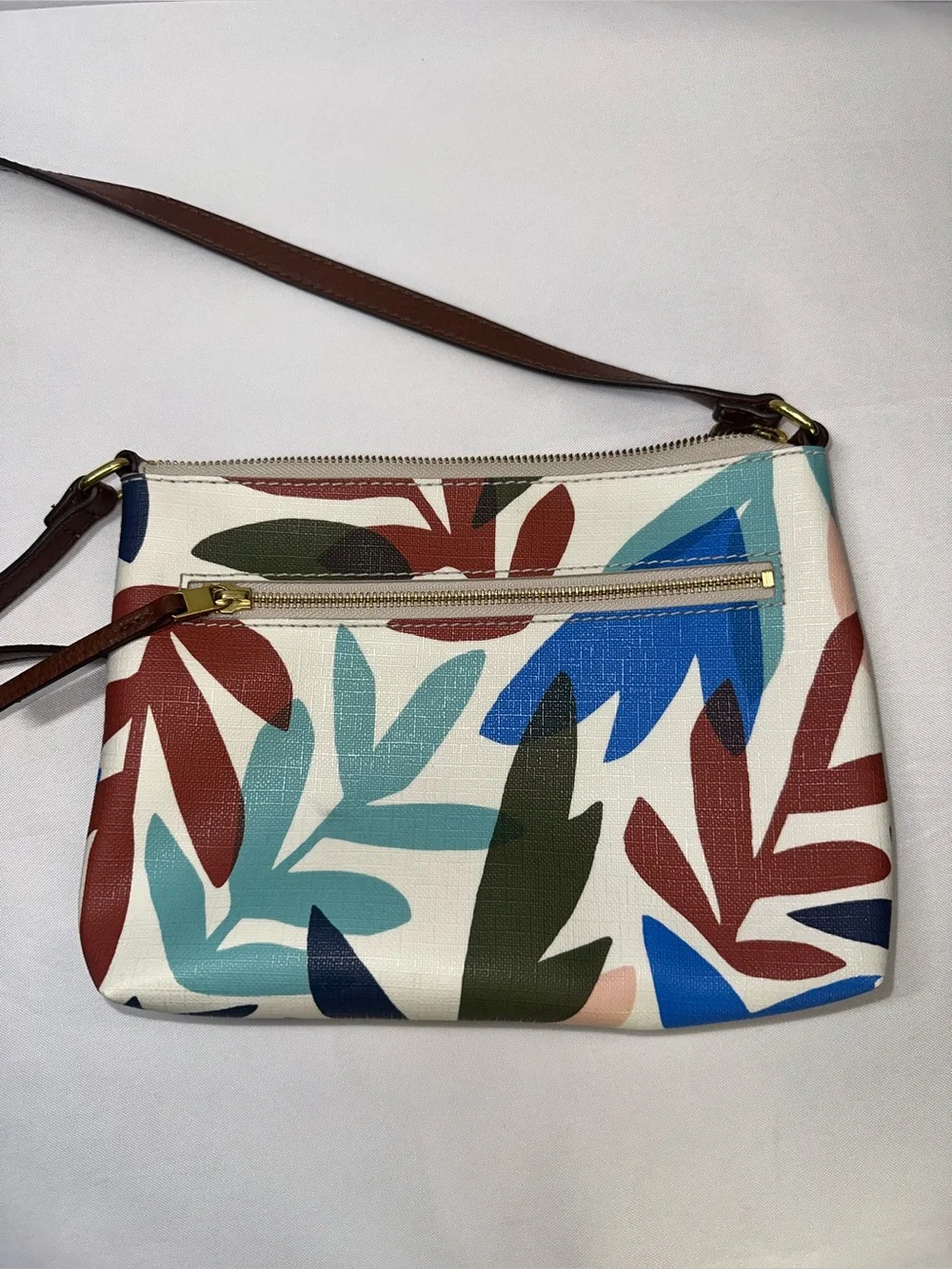 Fossil Fiona Crossbody Bag Abstract Leaf Floral Print Coated Canvas Purse